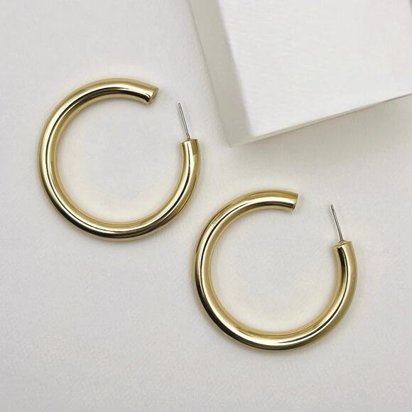 Vintage Chunky C-Shaped Gold Tone Tube Hoop Earrings, 2" Diameter (EUC) - Picture 4 of 6